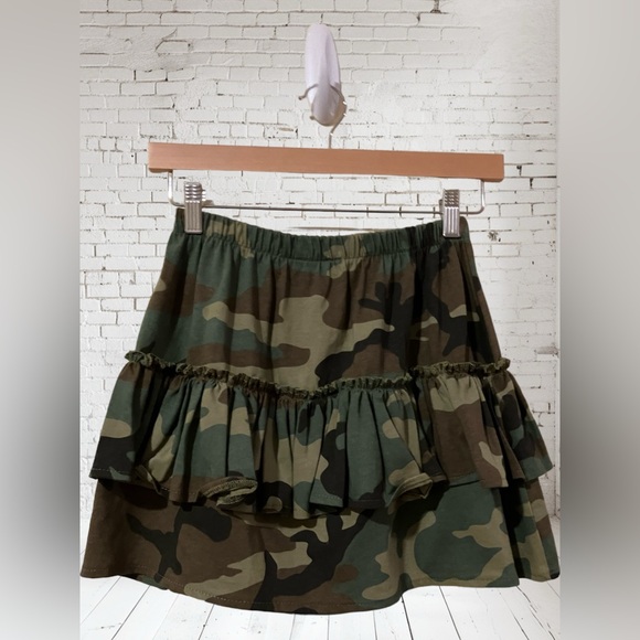 Urban Renewal Camo Micro Mini Skirt Sizes S/M New With Tags - Picture 3 of 3